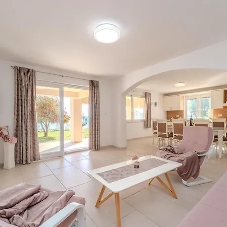 By Interhome Apartman