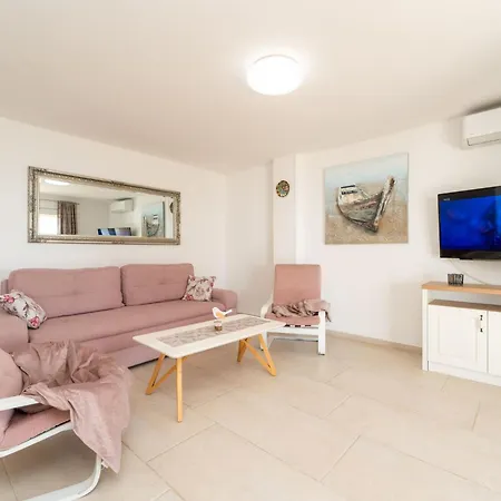 By Interhome * Privlaka (Zadar)