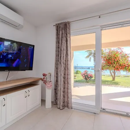 Апартаменты By Interhome Привлака